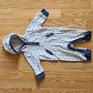 💥3/$20💥 OLD NAVY hooded play suit